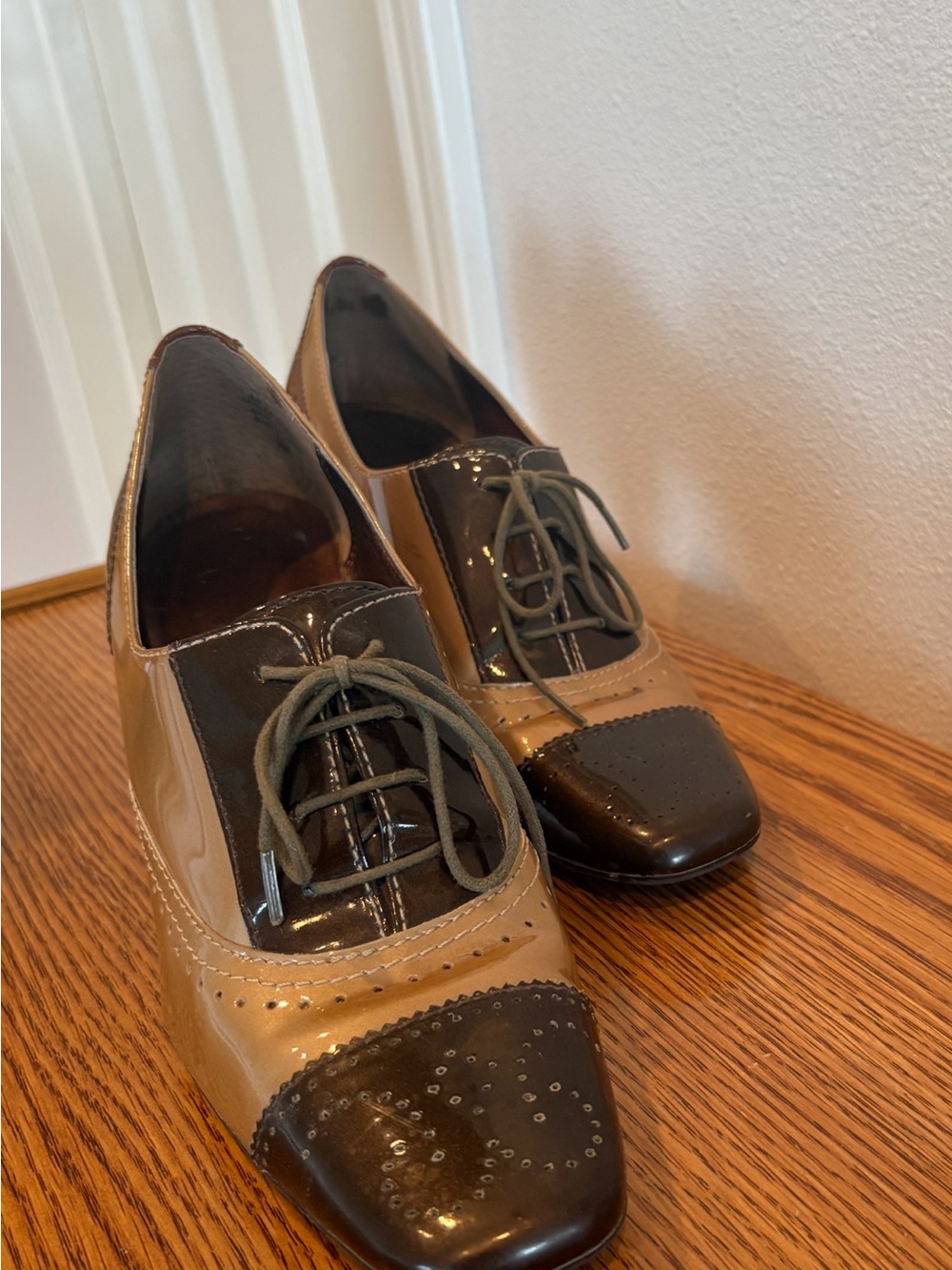 Anne Klein Two-Tone Brown and Tan Lace-Up Oxford Heels